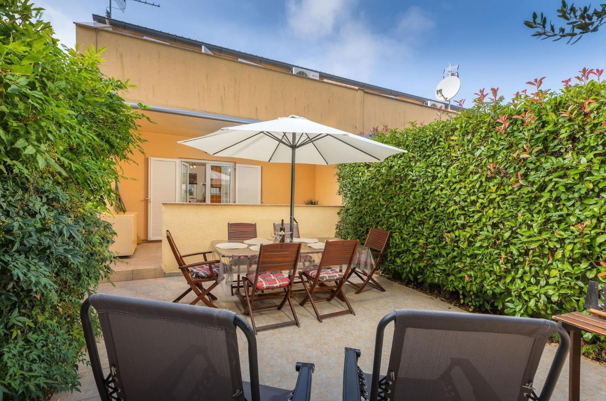 Apartment Buneta With Relaxing Outdoor Area Ližnjan Eksteriør billede